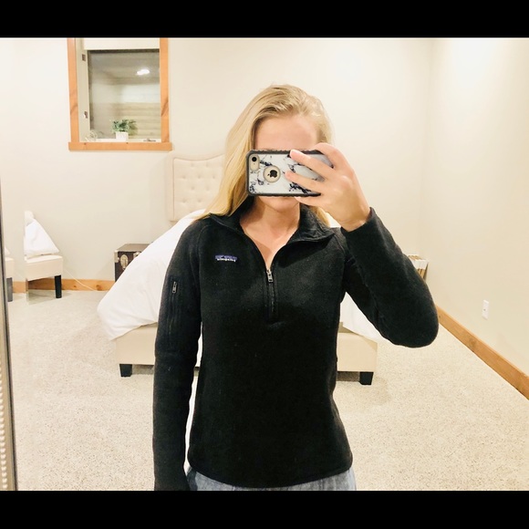 SOLD— Black Patagonia pullover - Picture 2 of 6